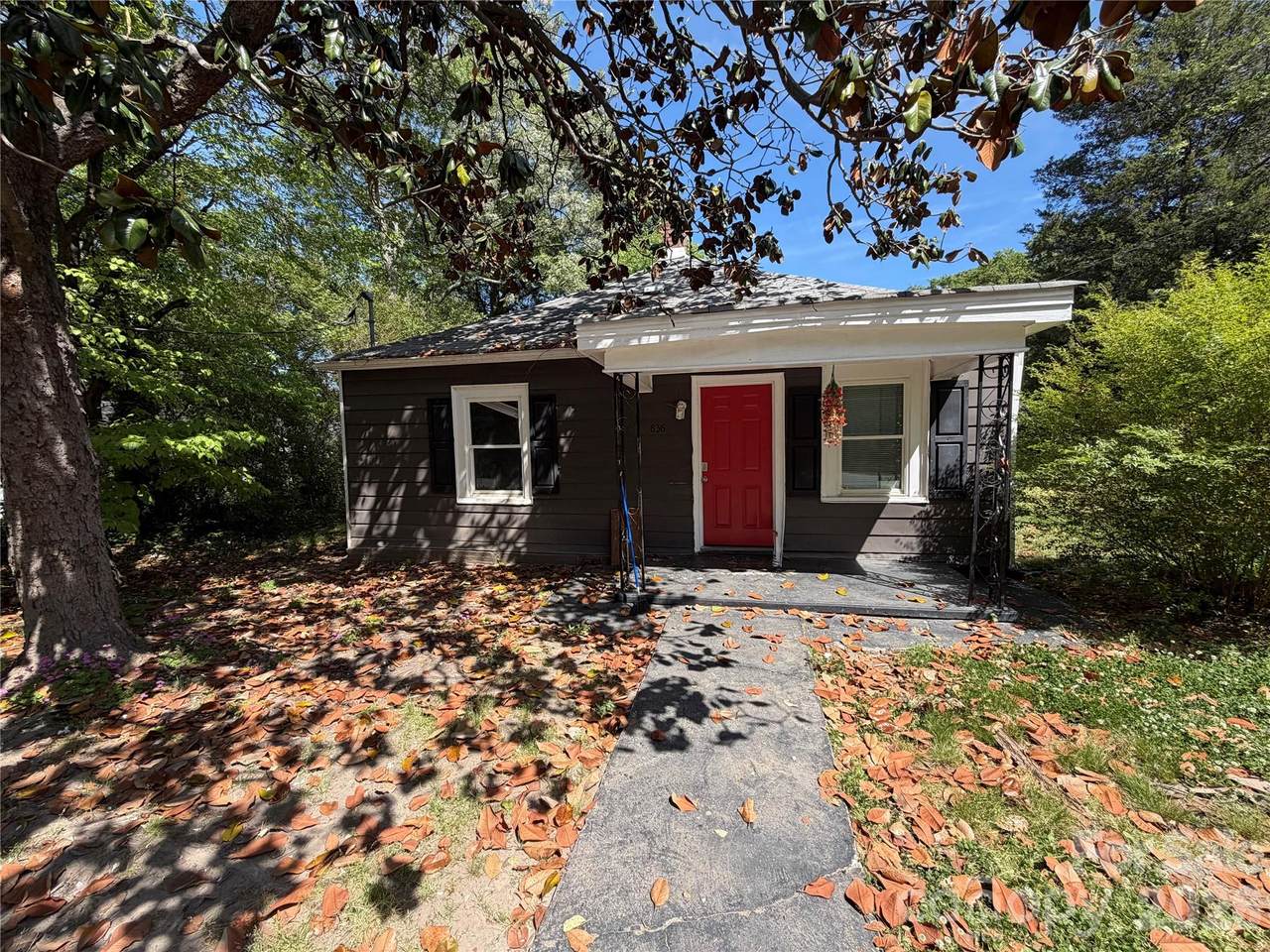 836 Dalton Street - Photo 1