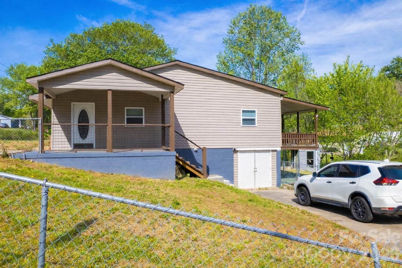 281 Glenwood Drive - Photo 1