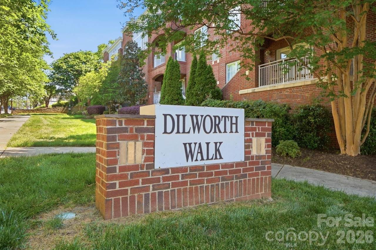 1829 Kenilworth Avenue - Photo 1