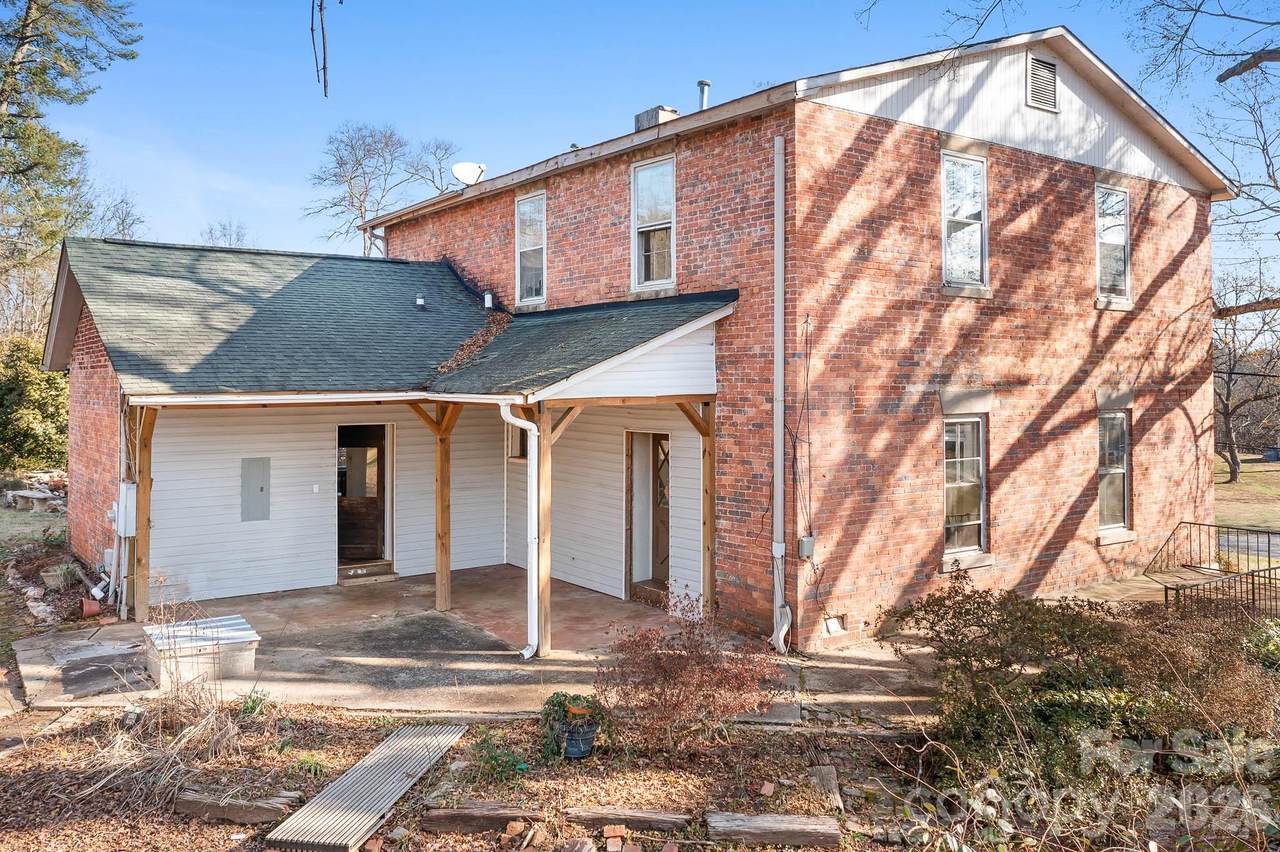 787 Startown Road - Photo 1