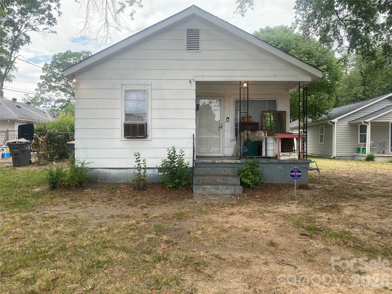 901 Indiana Street - Photo 1