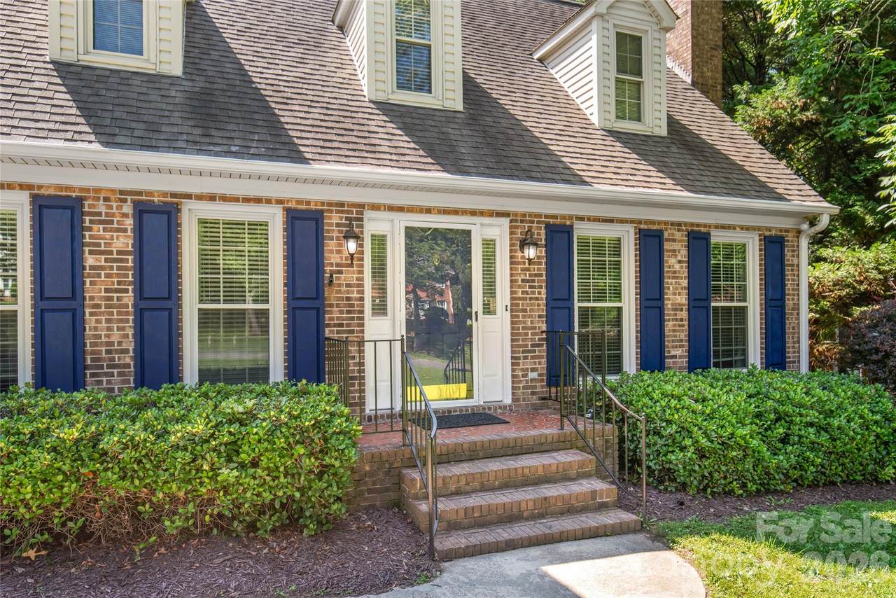 3216 Hitching Post Lane - Photo 1