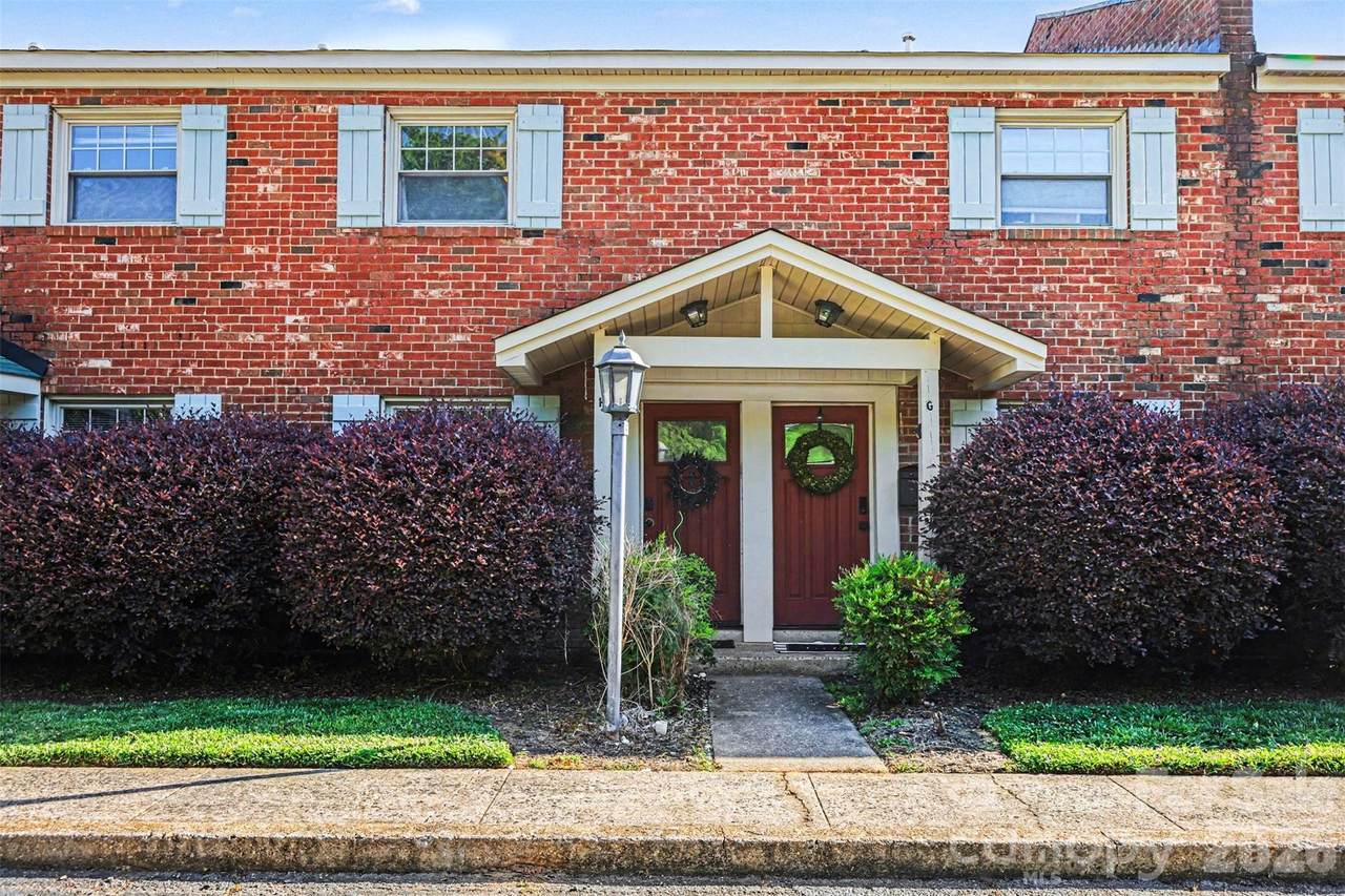 1201 Green Oaks Lane - Photo 1