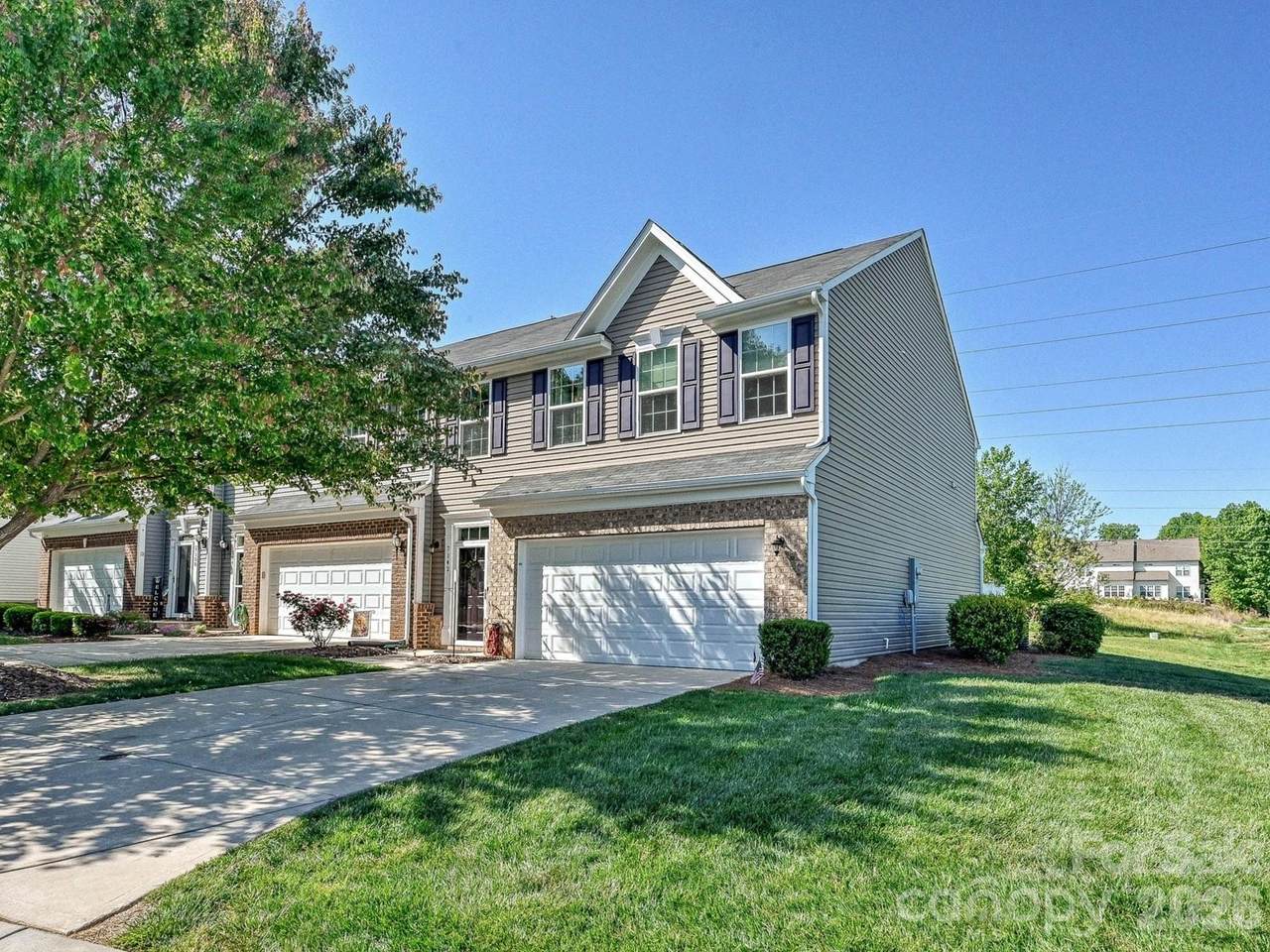7142 Mariners Village Drive - Photo 1