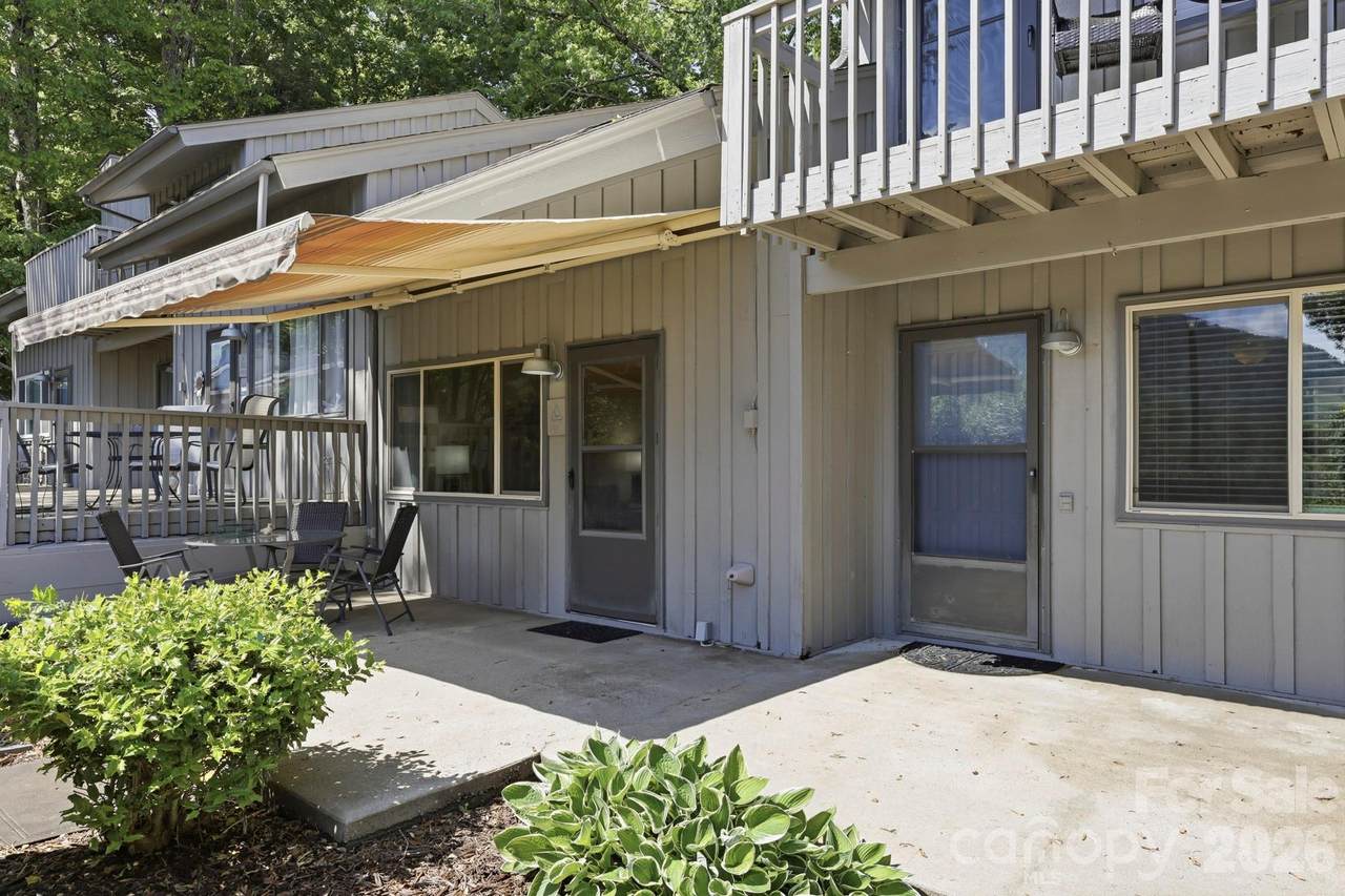 126 Hillside Court - Photo 1