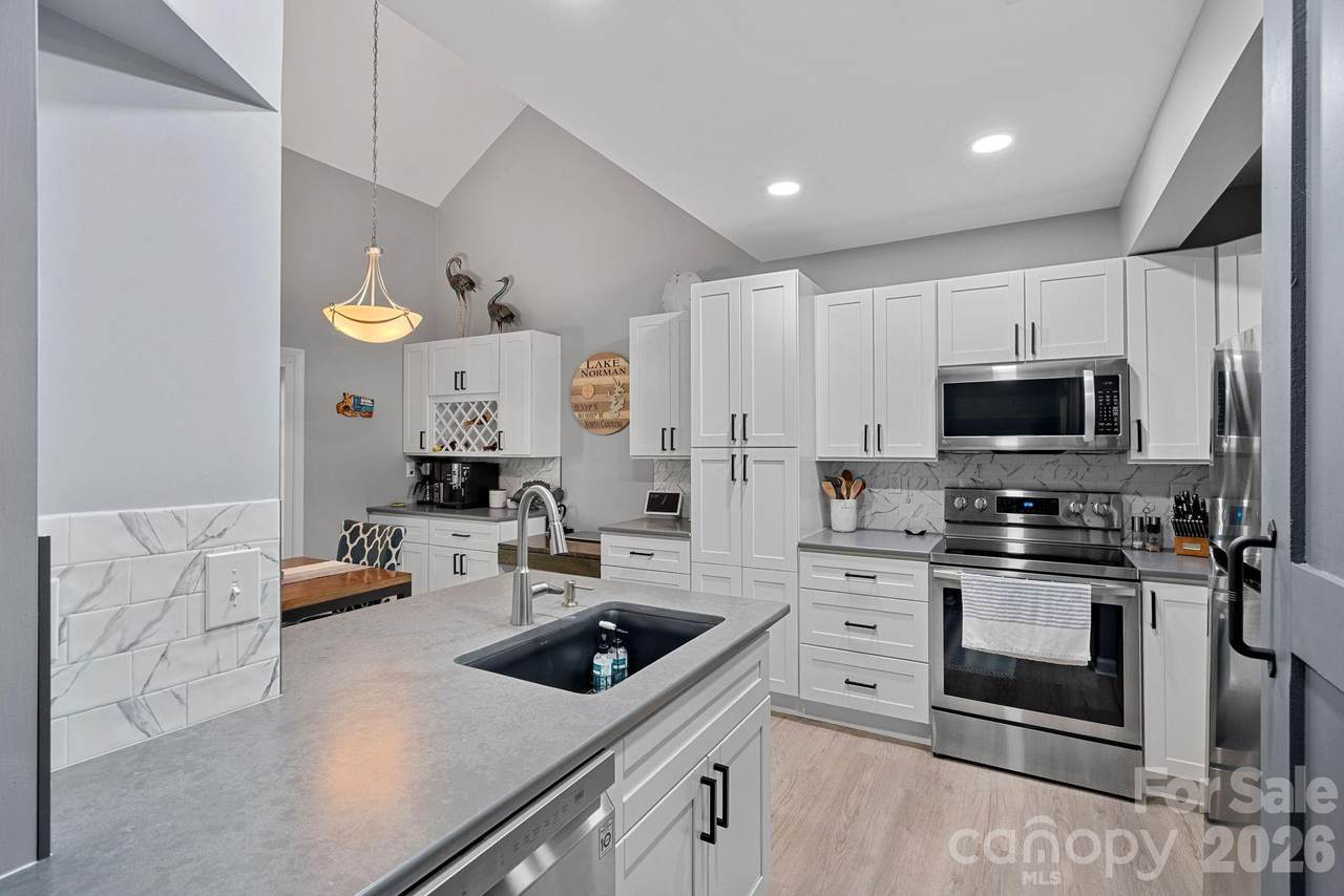 19905 Henderson Road - Photo 1