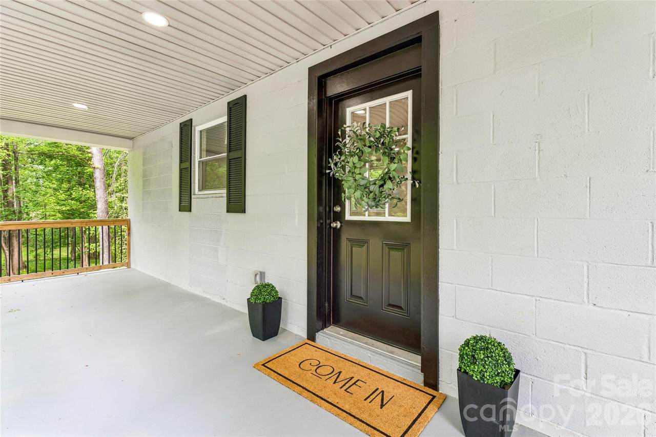 1014 Mountain Street - Photo 1
