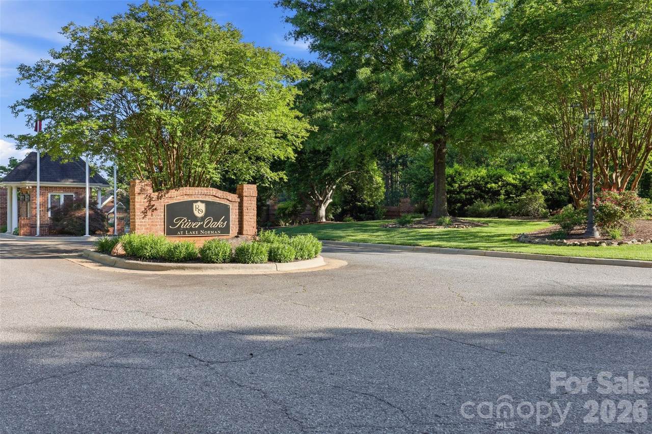 296 Broken Arrow Drive - Photo 1