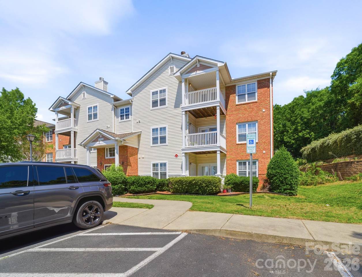 9976 Hyde Glen Court - Photo 1