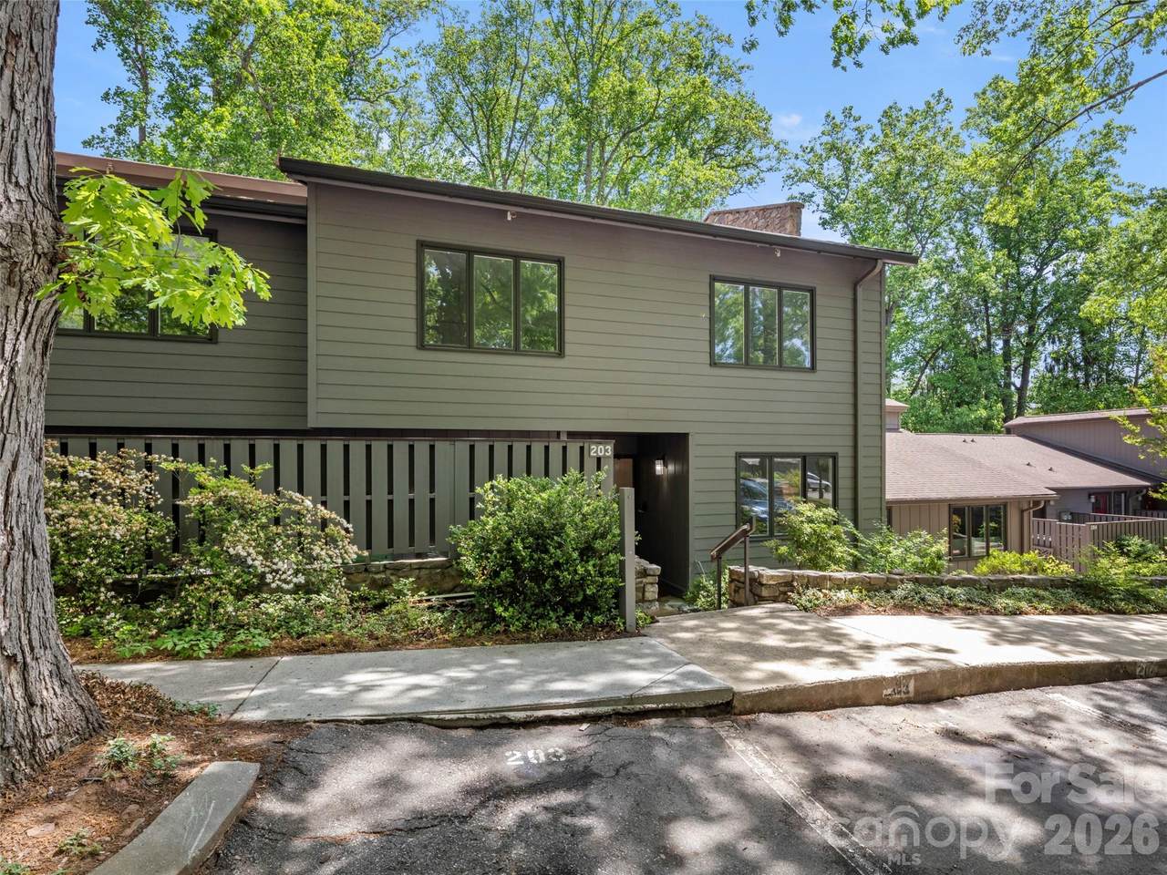 203 Crowfields Drive - Photo 1