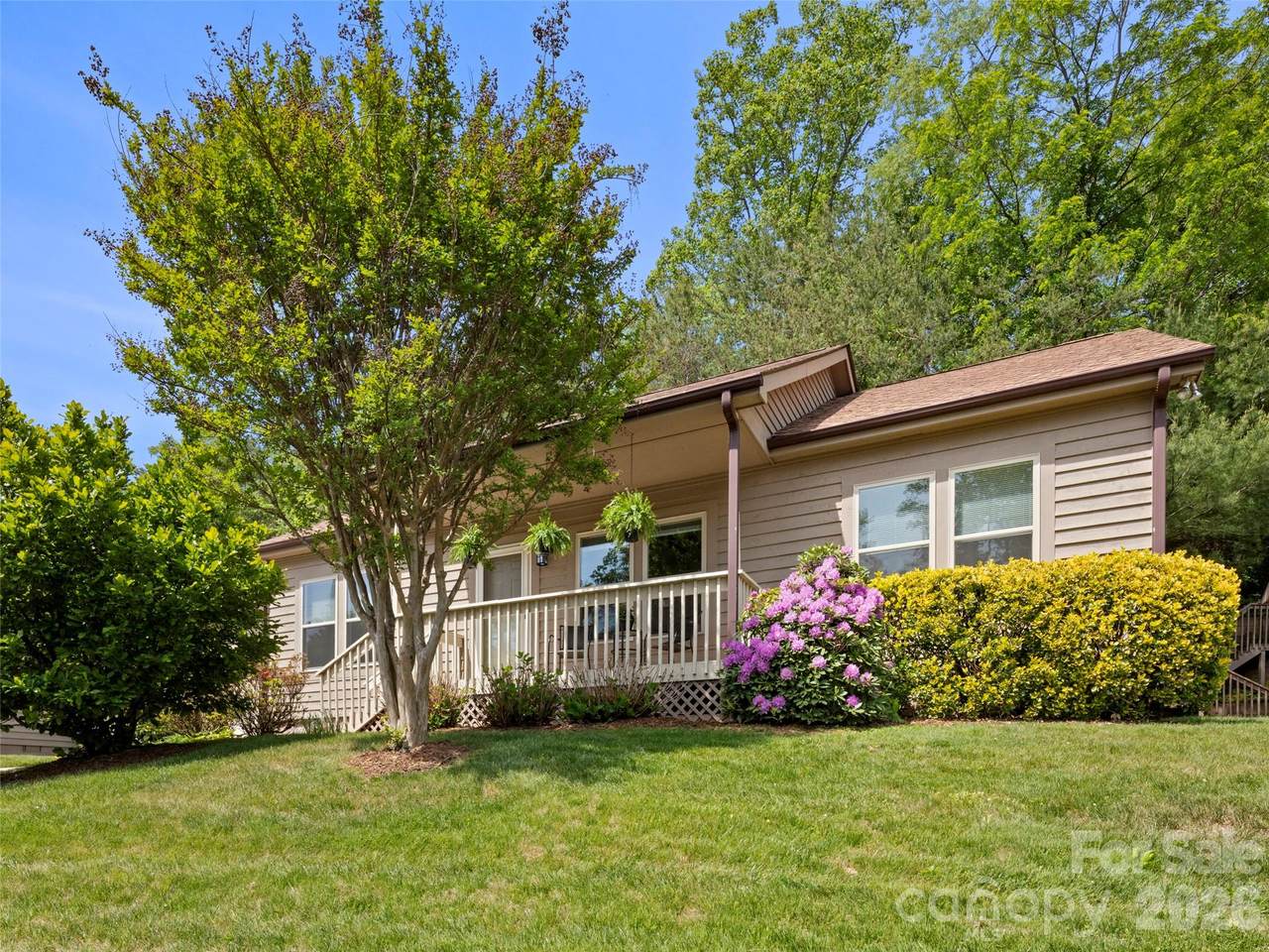 1 Hedgerose Court - Photo 1