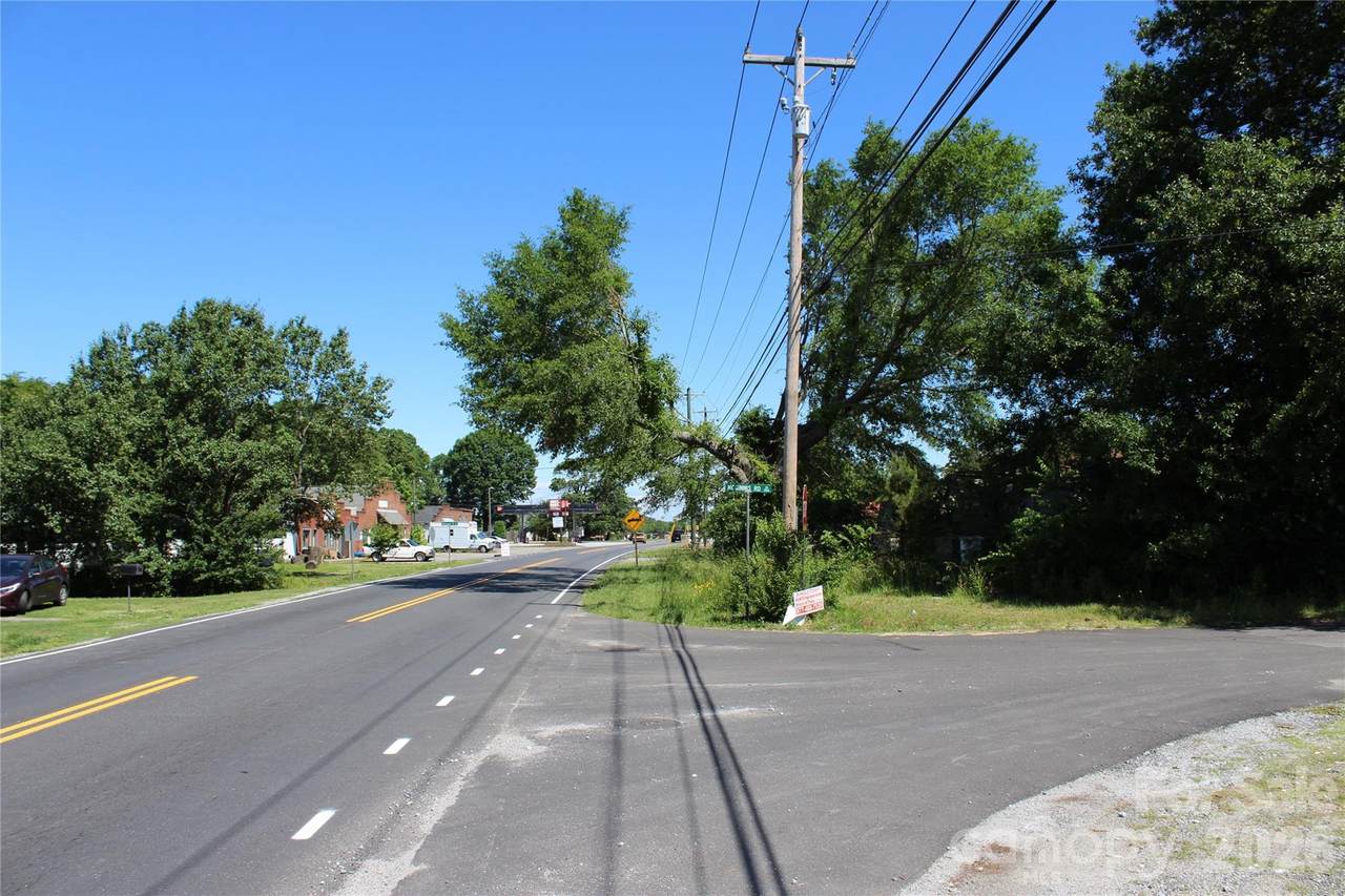 617 Us 221 Highway - Photo 1