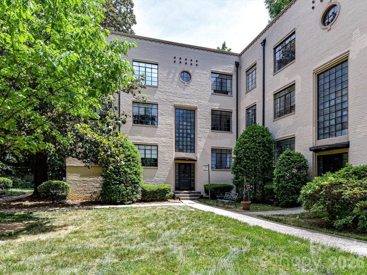 1121 Myrtle Avenue - Photo 1