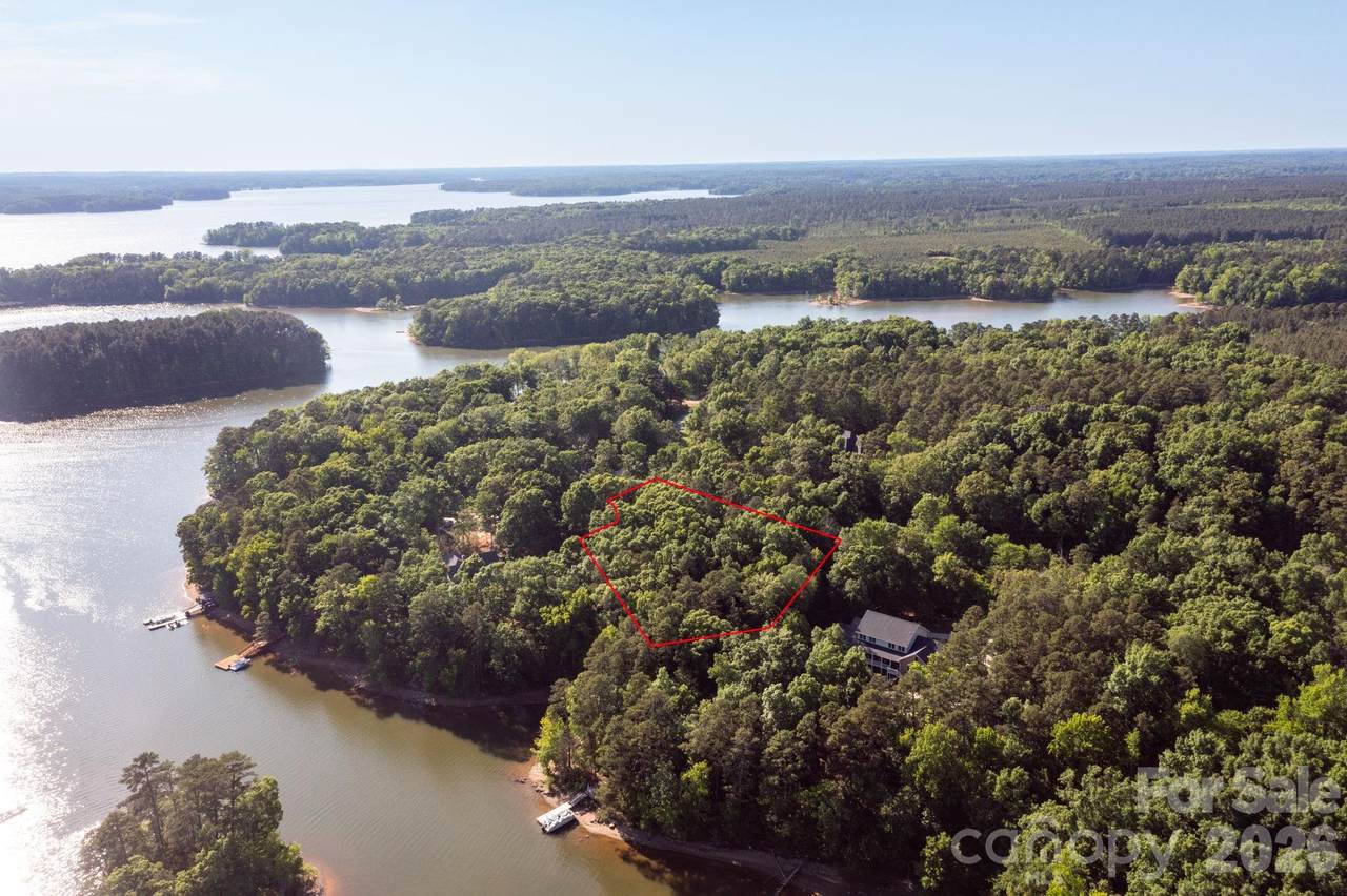 345 Emerald Isle Court - Photo 1