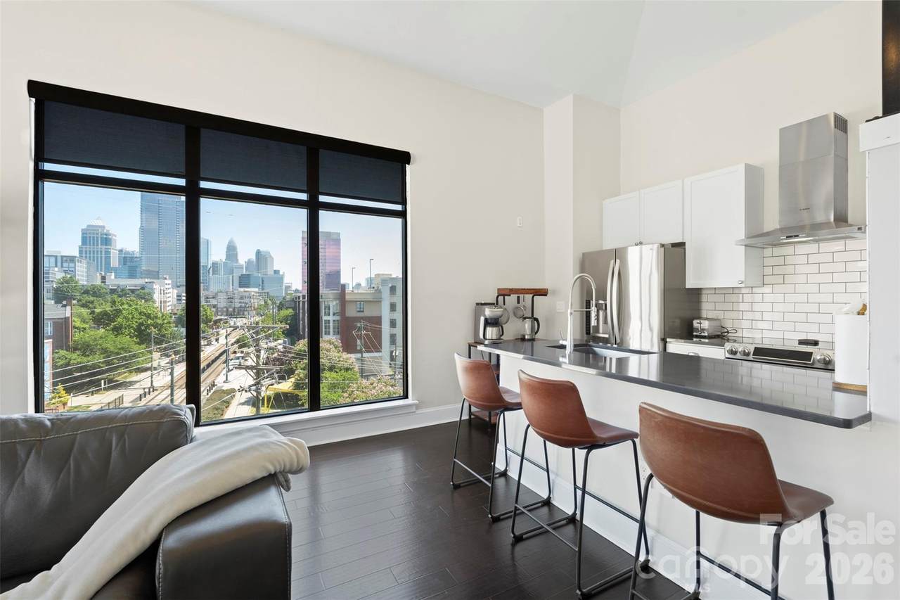 115 Park Avenue - Photo 1
