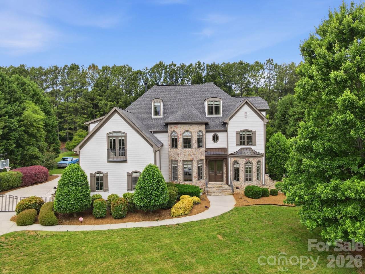 105 Quincy Court - Photo 1