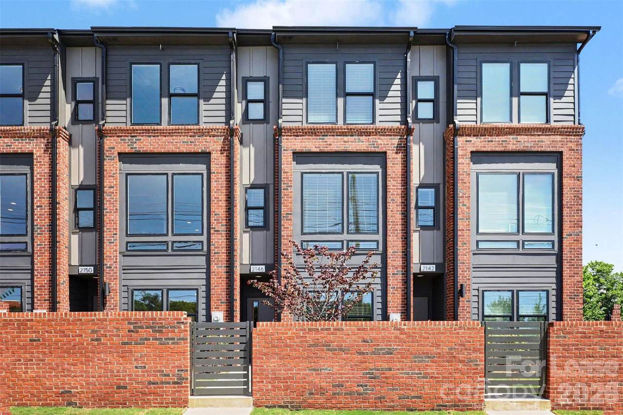 2146 Graham Street - Photo 1
