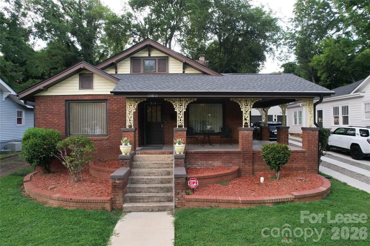 616 Summit Avenue - Photo 1