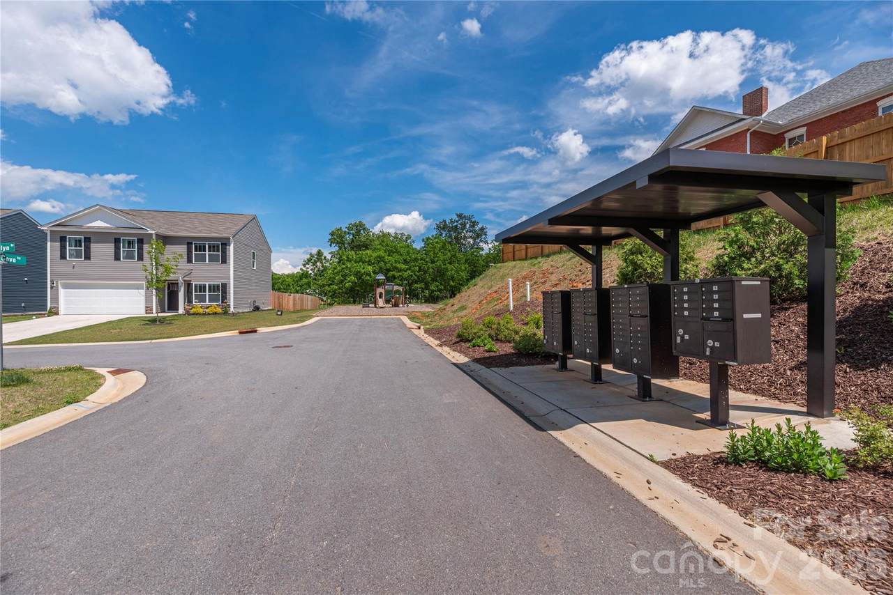 8 Madelyn Drive - Photo 1