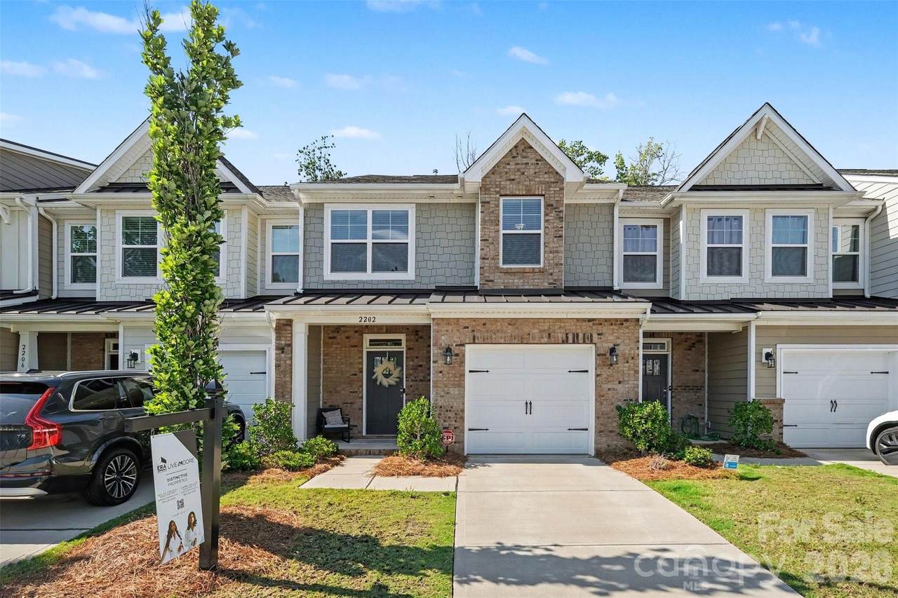 2202 Bexar Trail - Photo 1