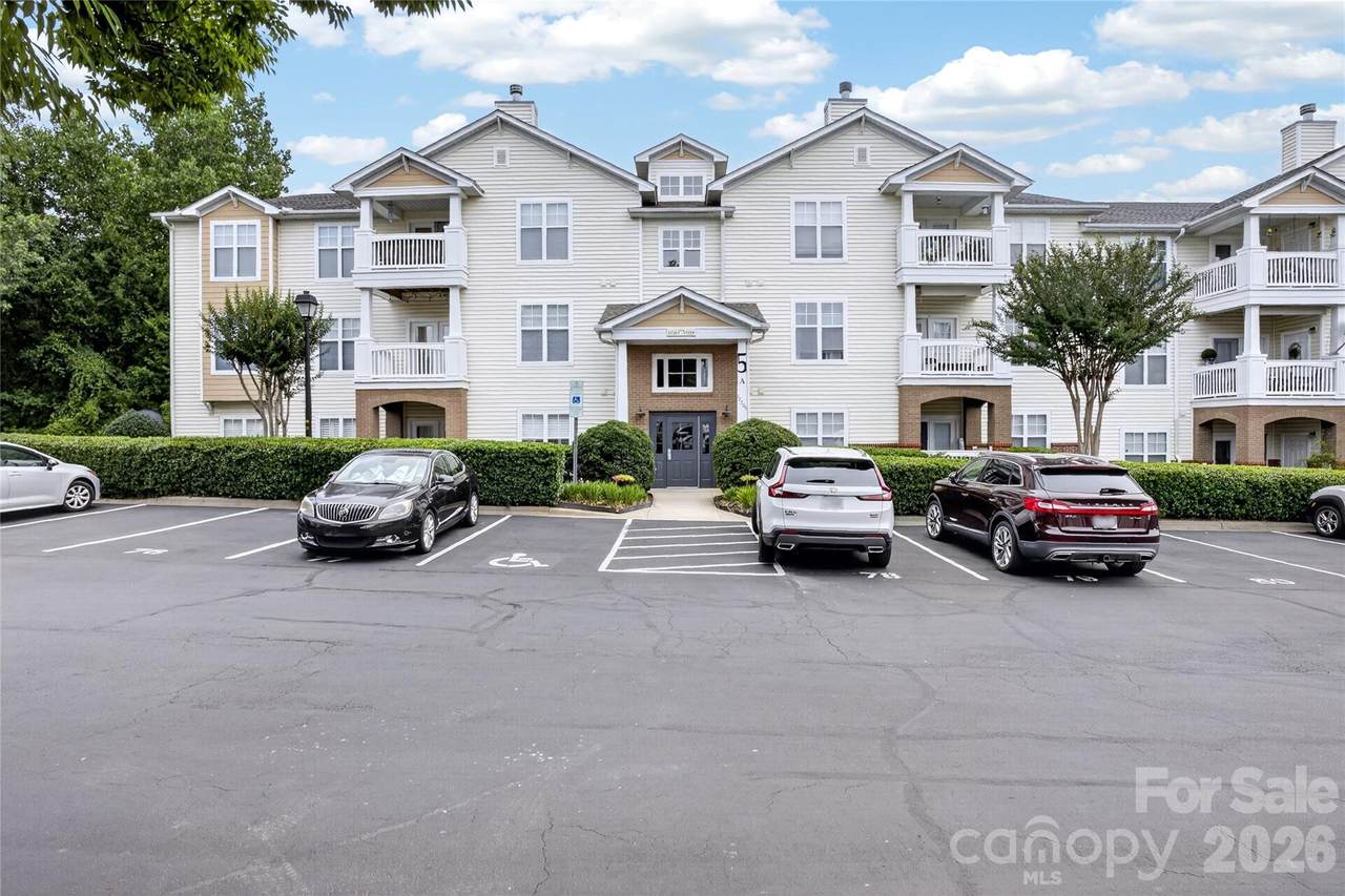 17221 Doe Valley Court - Photo 1