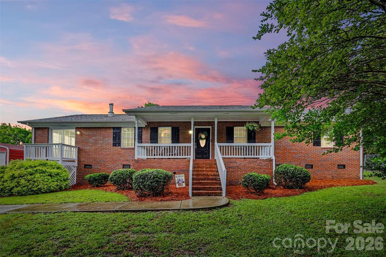 2219 Rock Rest Road - Photo 1