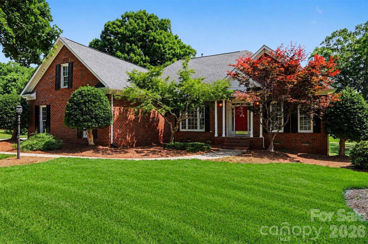 4726 Shannamara Drive - Photo 1