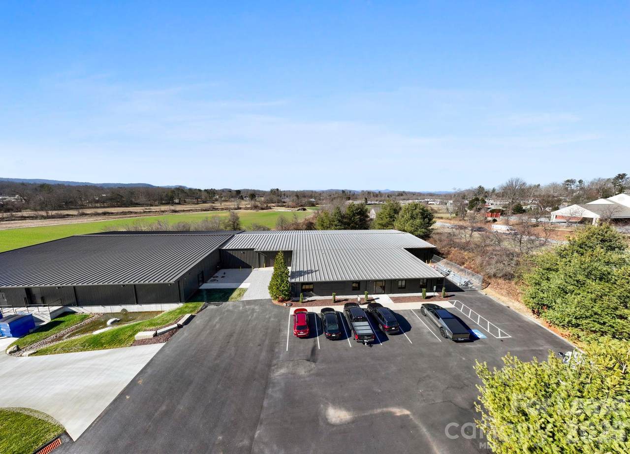 110 Commercial Boulevard - Photo 1