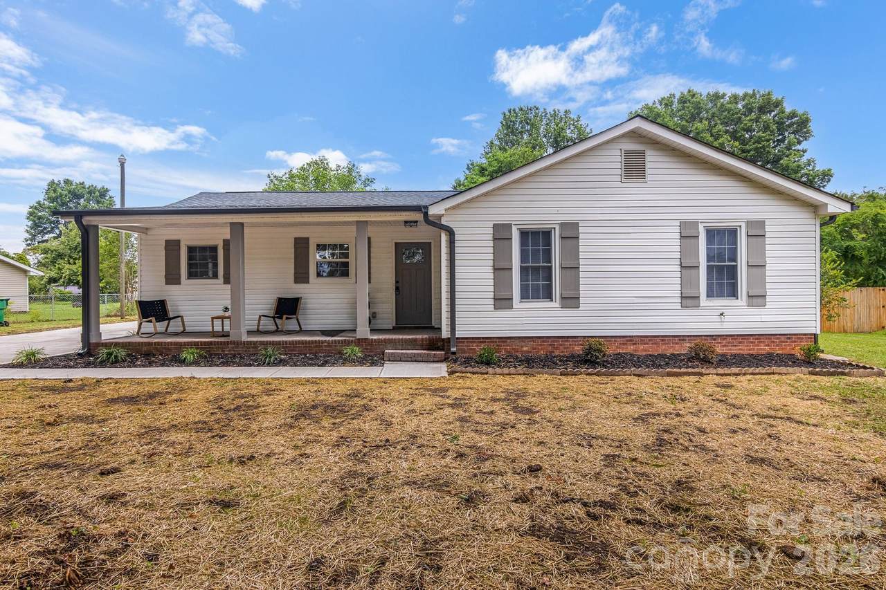 12101 Charing Grove Lane - Photo 1