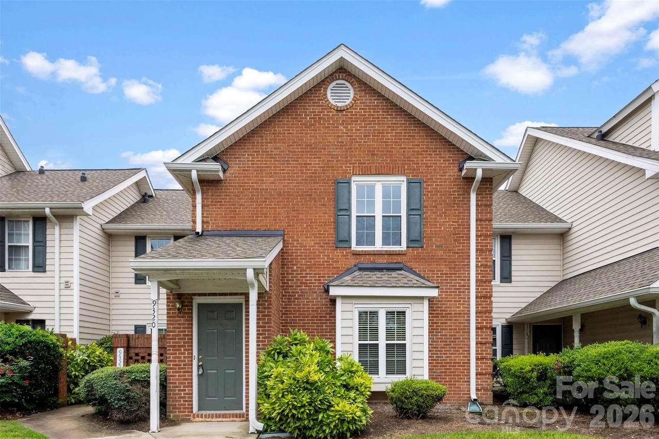 9320 South Vicksburg Park Court - Photo 1