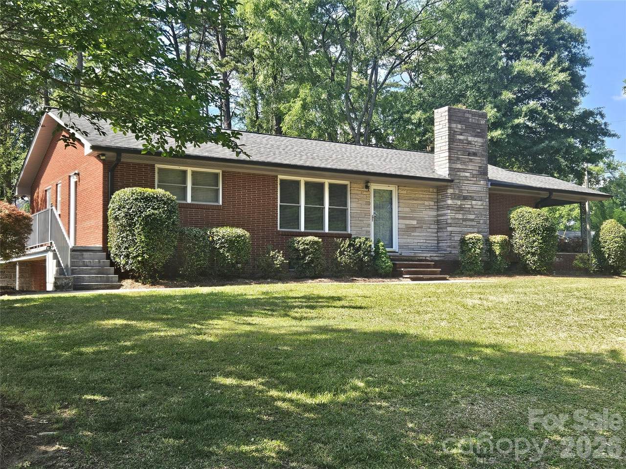 557 Goldmoor Drive - Photo 1