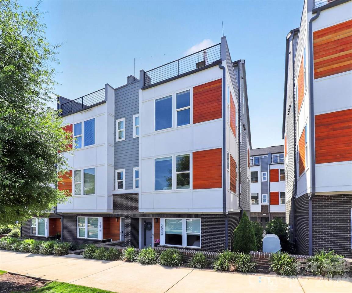 2024 Bryant Park Drive - Photo 1