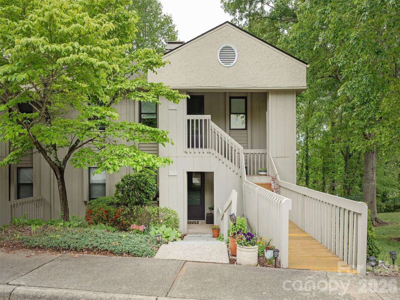 1305 Abbey Circle - Photo 1