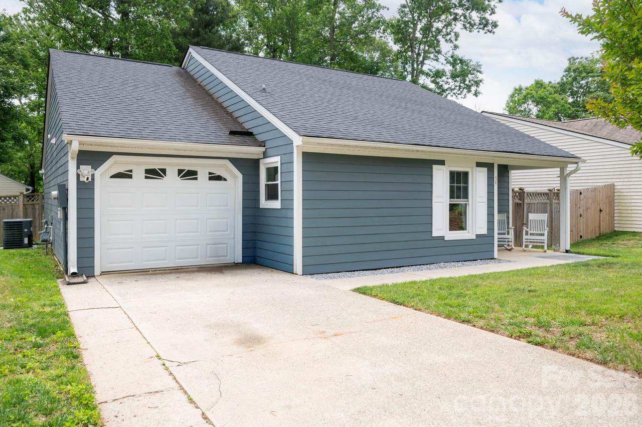 54 Foxberry Drive - Photo 1