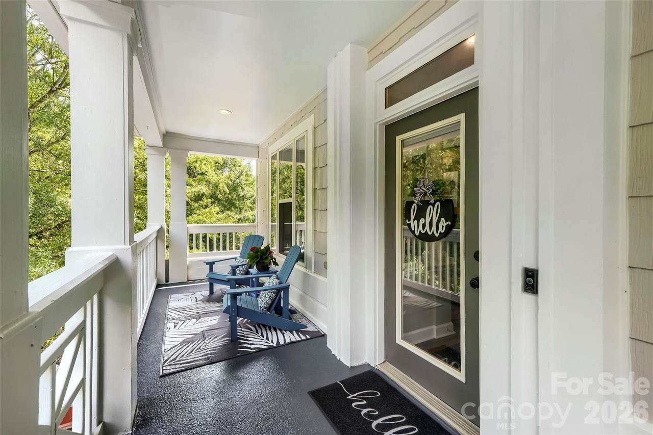 706 Northeast Drive - Photo 1