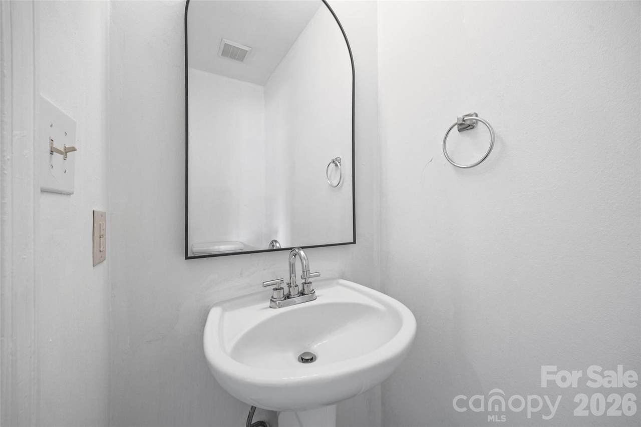 https://bt-photos.global.ssl.fastly.net/cmls/1280_boomver_1_4385992-1.jpg