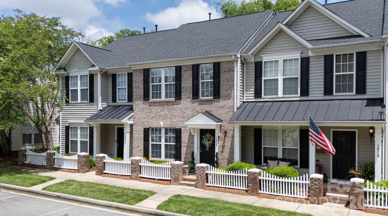 1620 Chamberside Drive - Photo 1