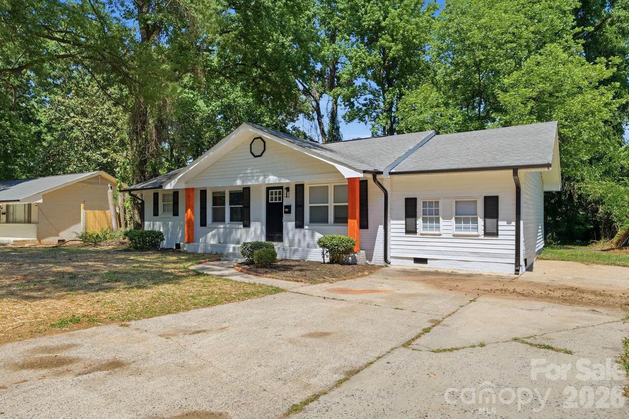 810 Echo Glen Road - Photo 1