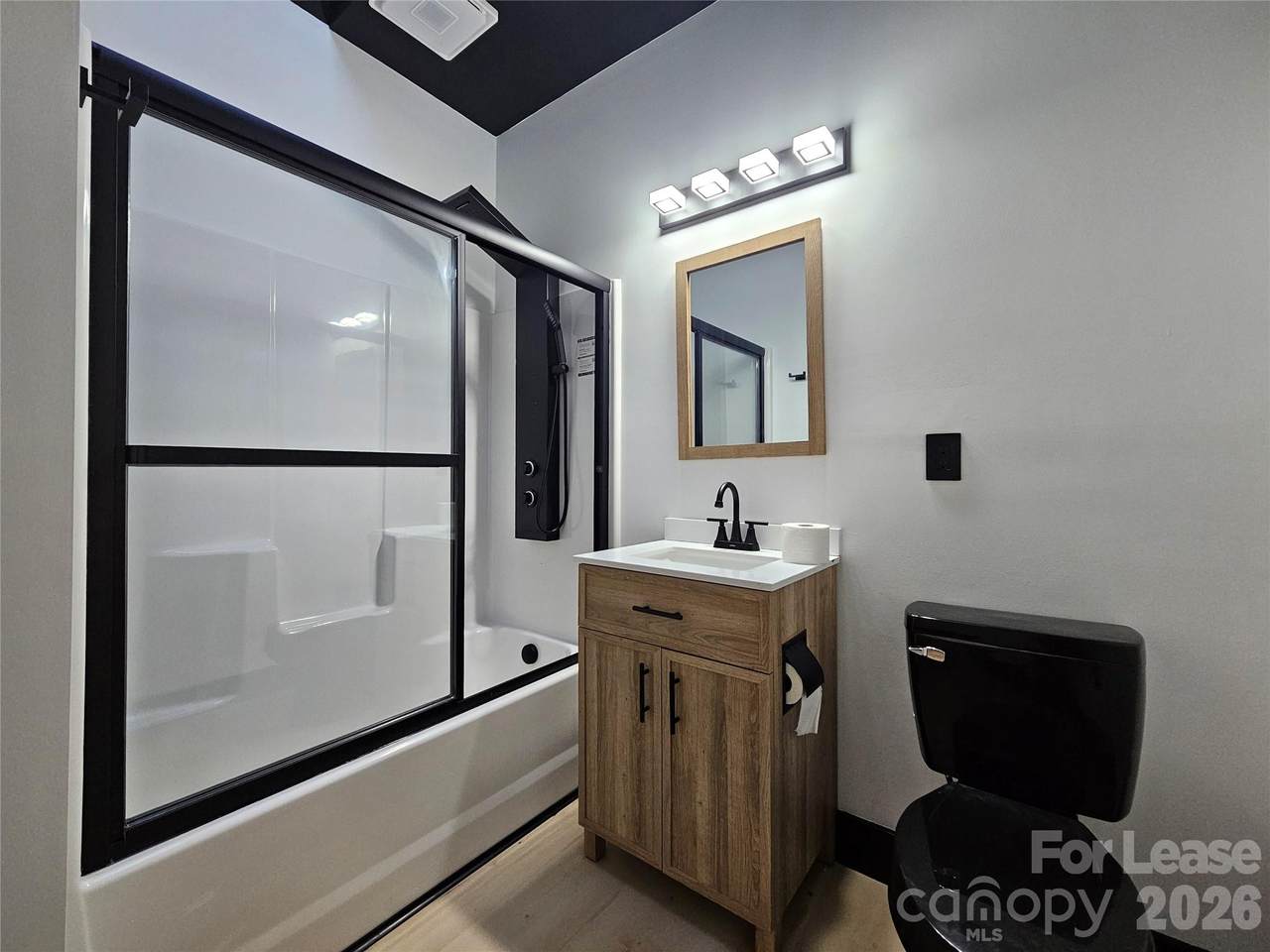 https://bt-photos.global.ssl.fastly.net/cmls/1280_boomver_2_4386623-1.jpg