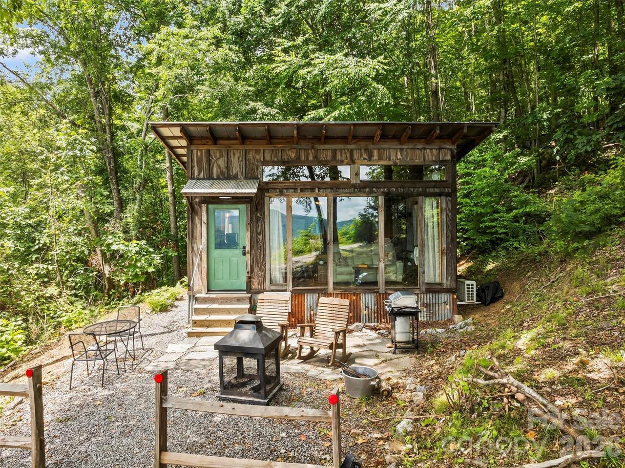 553 Paradise Mountain Road - Photo 1