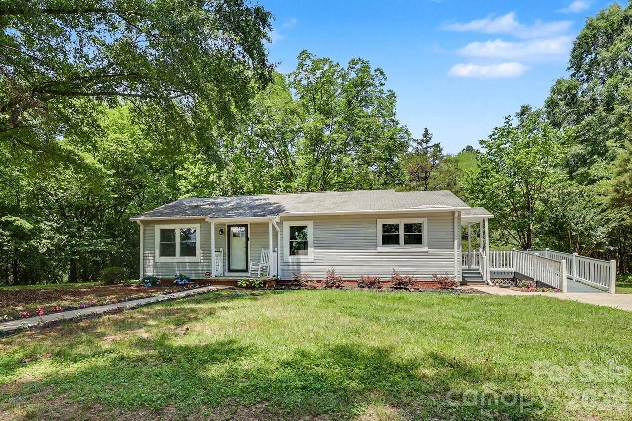 2101 Steele Street - Photo 1