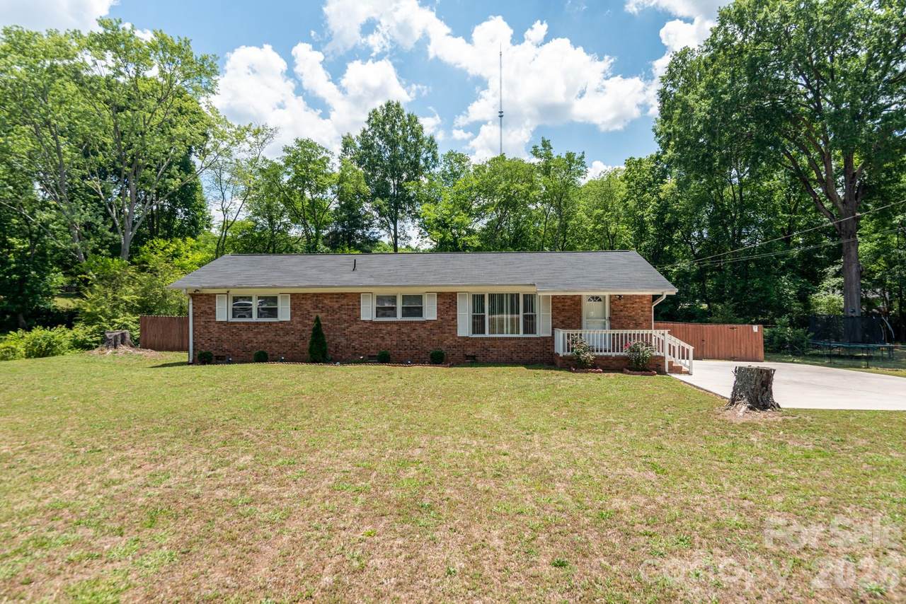1121 Rembrandt Drive - Photo 1