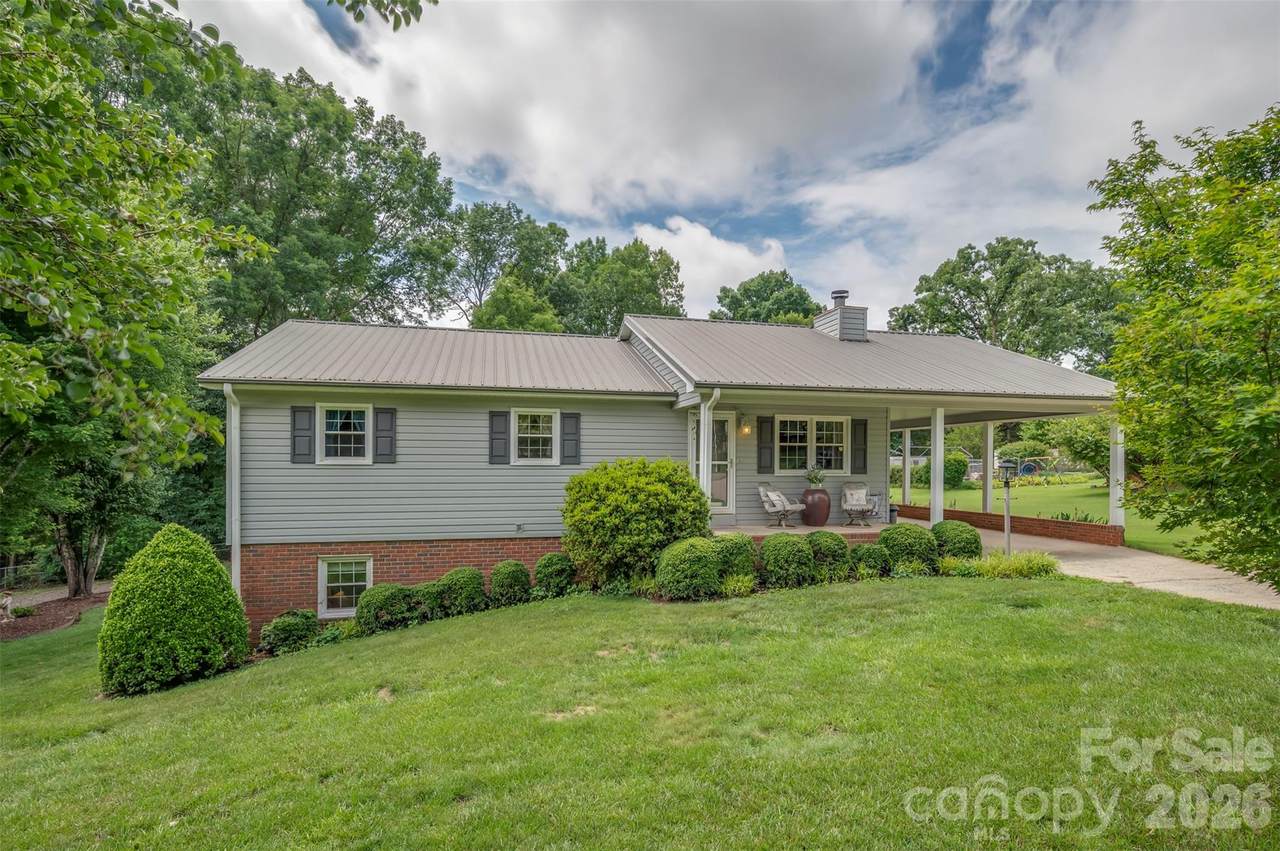 236 Cardinal Road - Photo 1