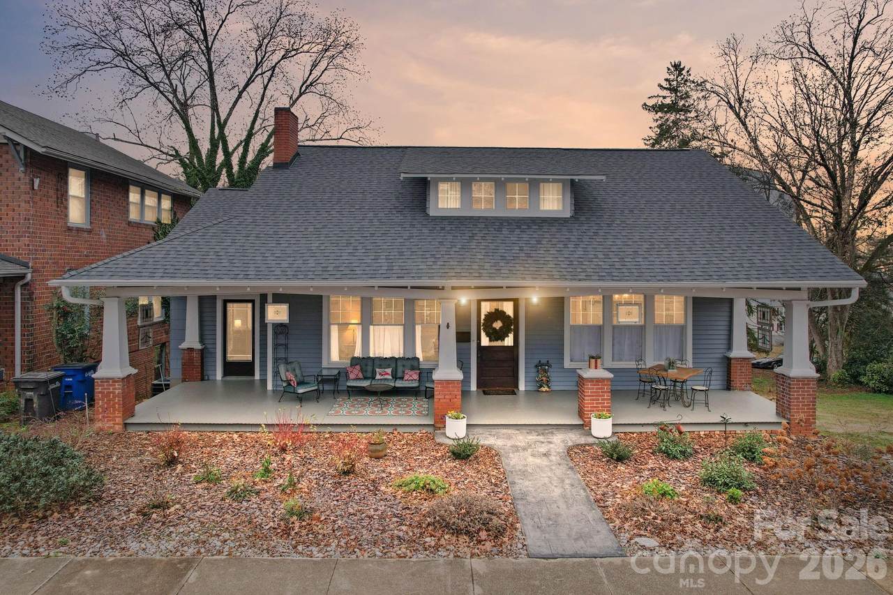 202 Oak Street - Photo 1
