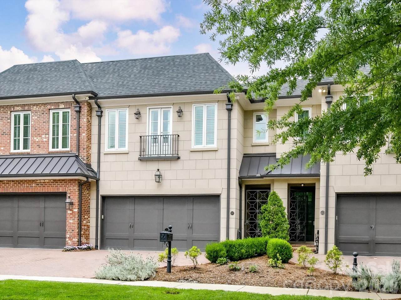 117 Huntley Place - Photo 1