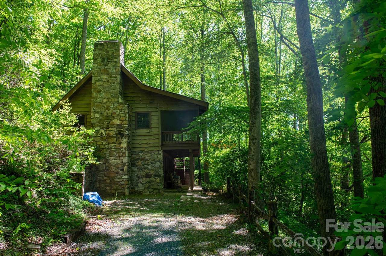 152 Middle Creek Cove - Photo 1