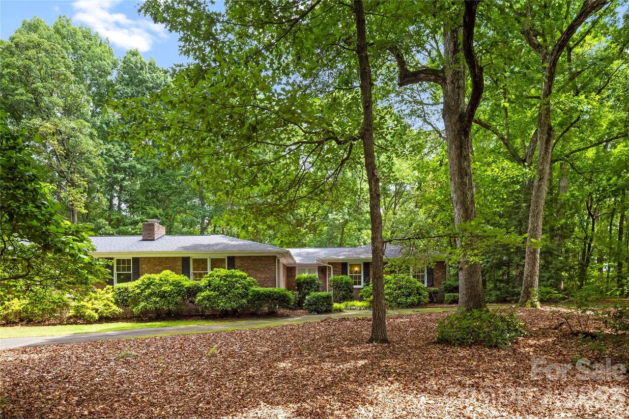 2038 Skyway Drive - Photo 1