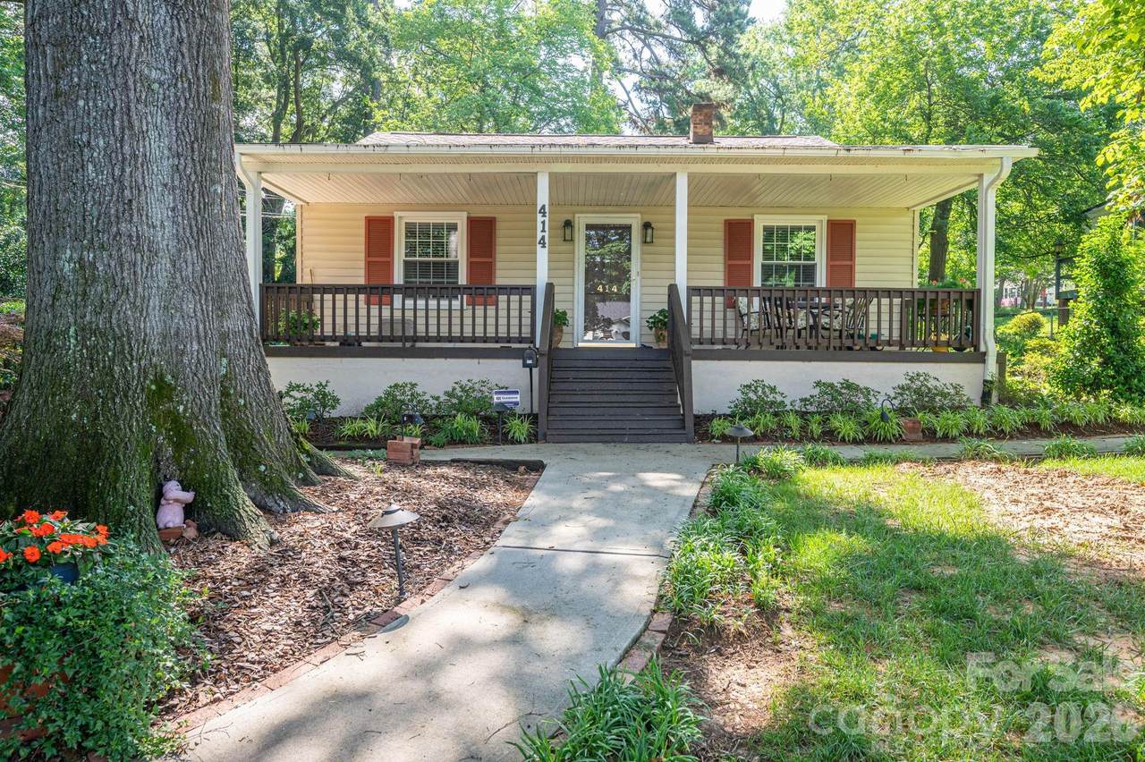 414 Elizabeth Street - Photo 1