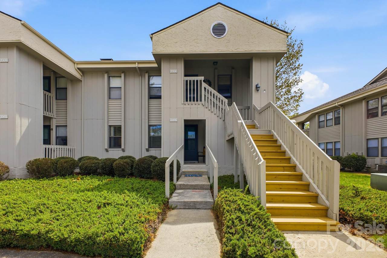 2305 Abbey Circle - Photo 1