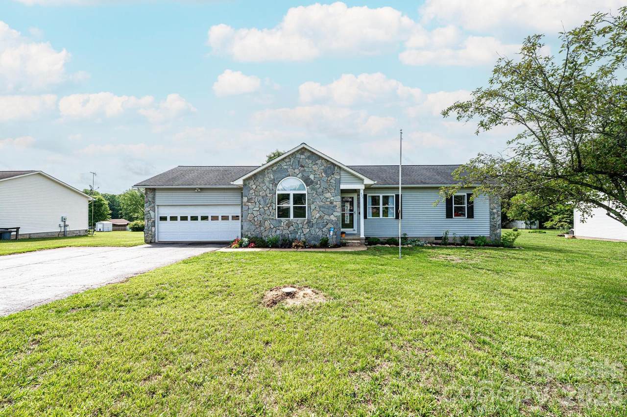 495 Drumstand Road - Photo 1